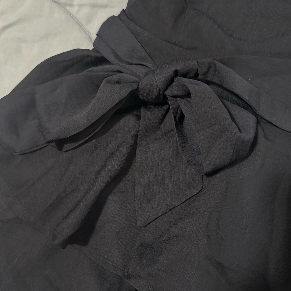 Princess Polly Navy Romper with Bow - Picture 6 of 7